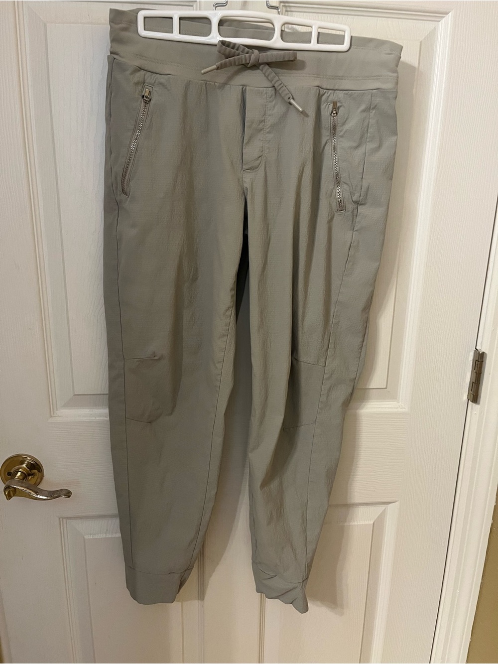 ATHLETA Trekkie North Jogger Ladies Unisex Drawstring Pants - Stone Color-Size 8
